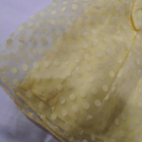 size 3-6 months yellow frilly polka dotted bow dress - Picture 15 of 15